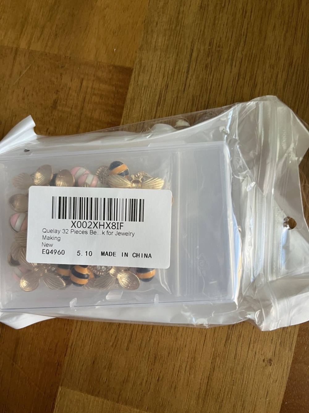 32-Piece Bee Embellishments
